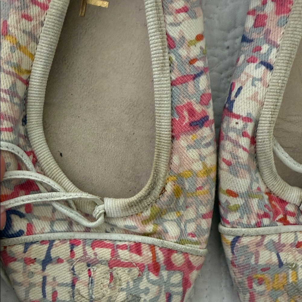 VINTAGE CHANEL Artistic Multicolor Flats - Picture 3 of 5